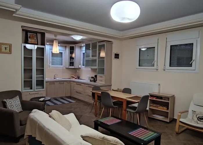 Dora's With Garden Volos