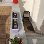 Dora's With Garden Appartement