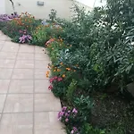 Dora's With Garden Appartement Vólos