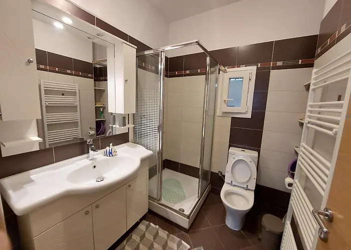 Dora's With Garden Apartment *